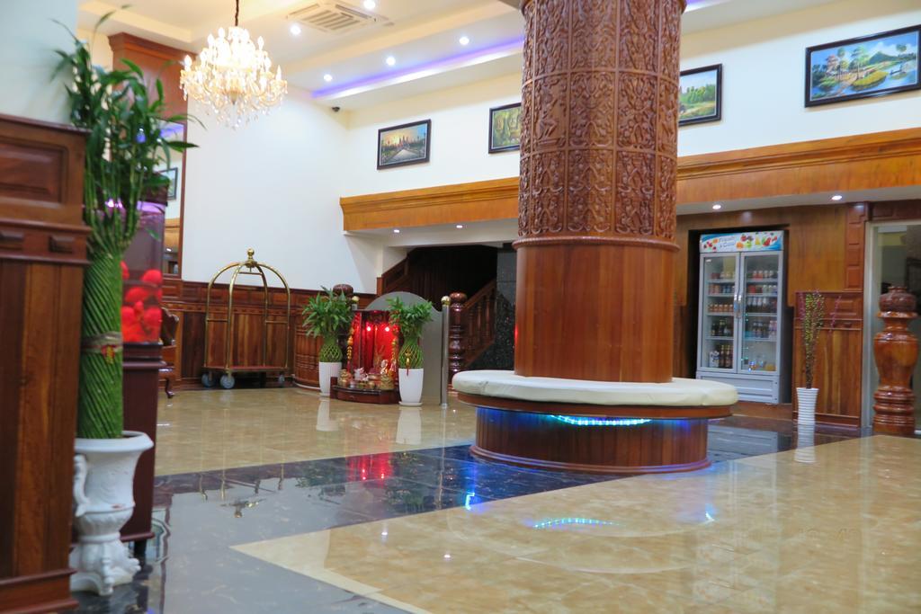 Huang Ting Hotel Phnom Penh Esterno foto