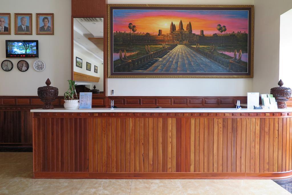 Huang Ting Hotel Phnom Penh Esterno foto